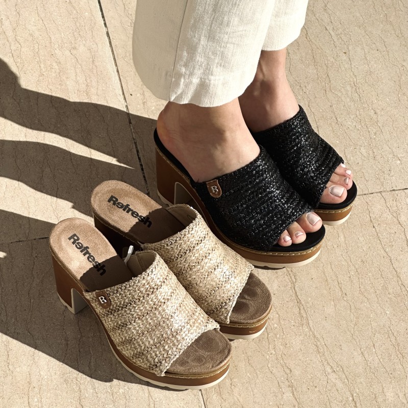 Τσόκαρα/Clogs