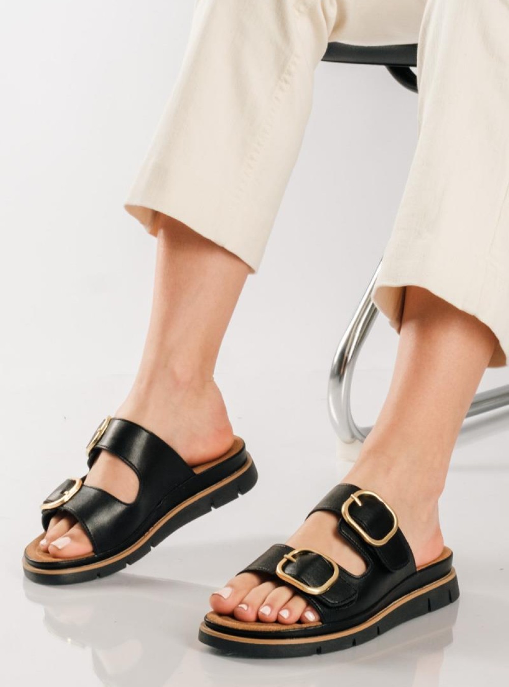 PAREX Γυναικείες δερμάτινες παντόφλες με ρυθμιζόμενες φάσες ΜΑΥΡΟ PAREX Γυναικείες δερμάτινες παντόφλες με ρυθμιζόμενες φάσες ΜΑΥΡΟ