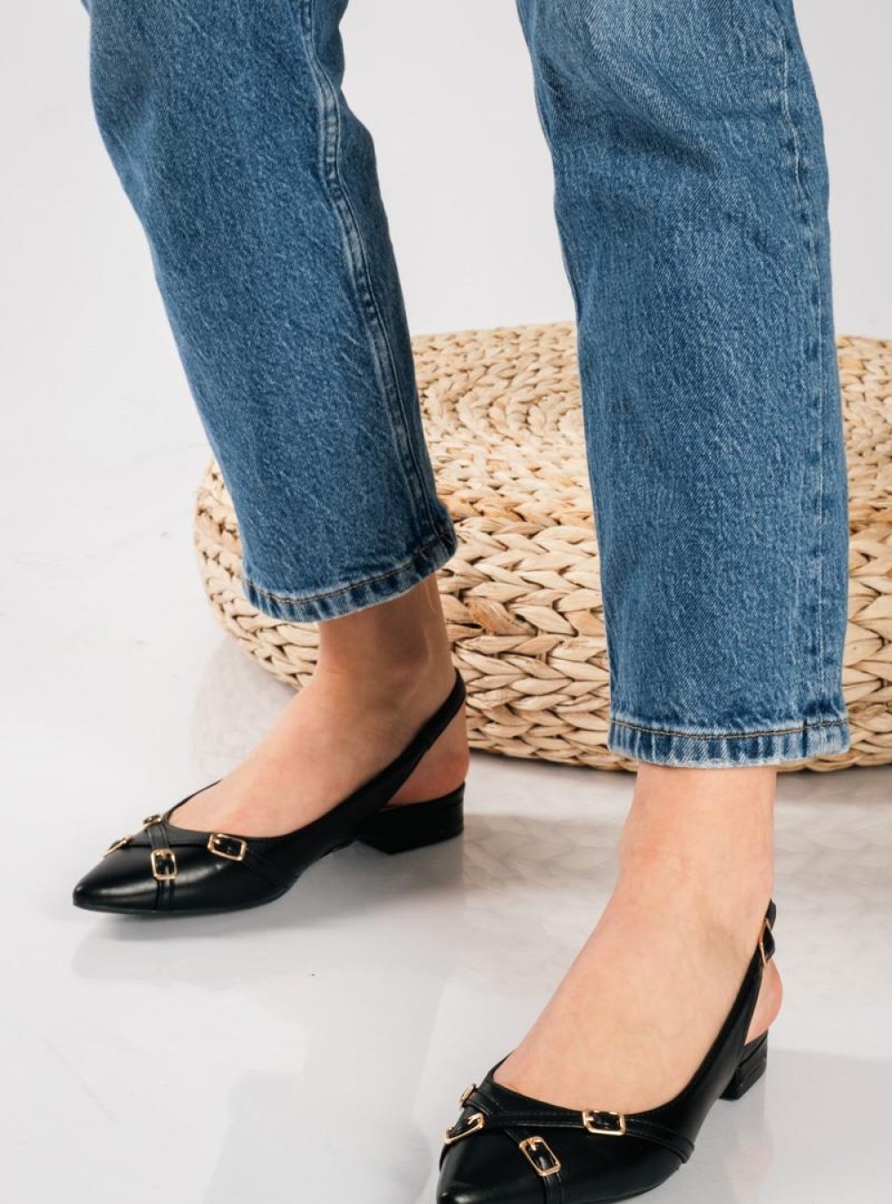 Slingback μυτερές γόβες ΜΑΥΡΟ Slingback μυτερές γόβες ΜΑΥΡΟ