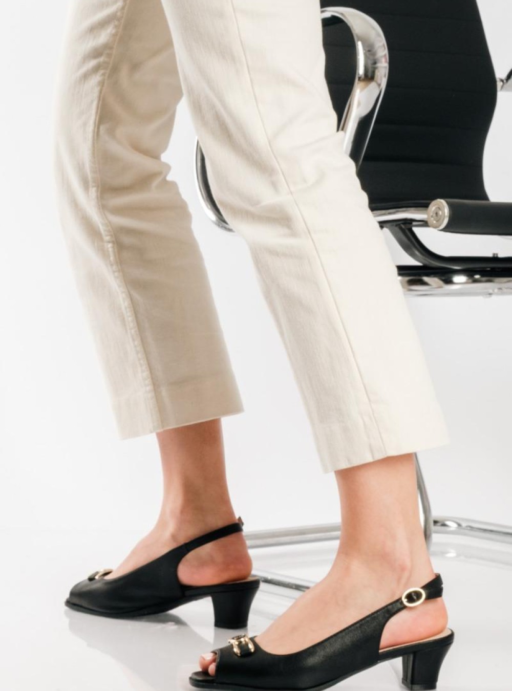 B-SOFT comfort πέδιλο με ρυθμιζόμενο λουράκι ΜΑΥΡΟ B-SOFT comfort πέδιλο με ρυθμιζόμενο λουράκι ΜΑΥΡΟ