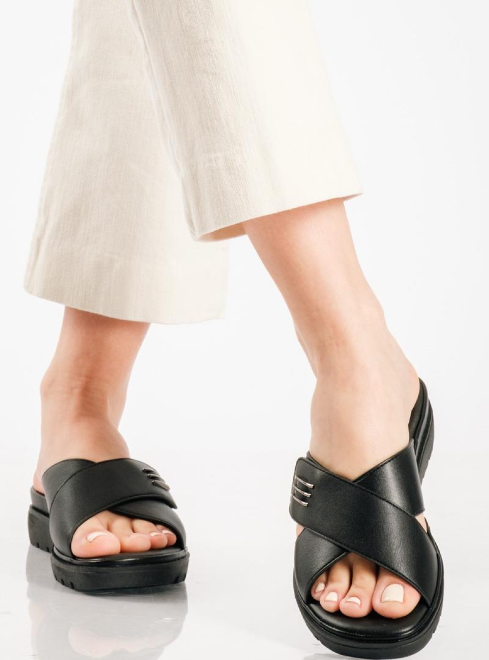 PAREX Δερμάτινη παντόφλα με χιαστί φάσα με velcro ΜΑΥΡΟ PAREX Δερμάτινη παντόφλα με χιαστί φάσα με velcro ΜΑΥΡΟ