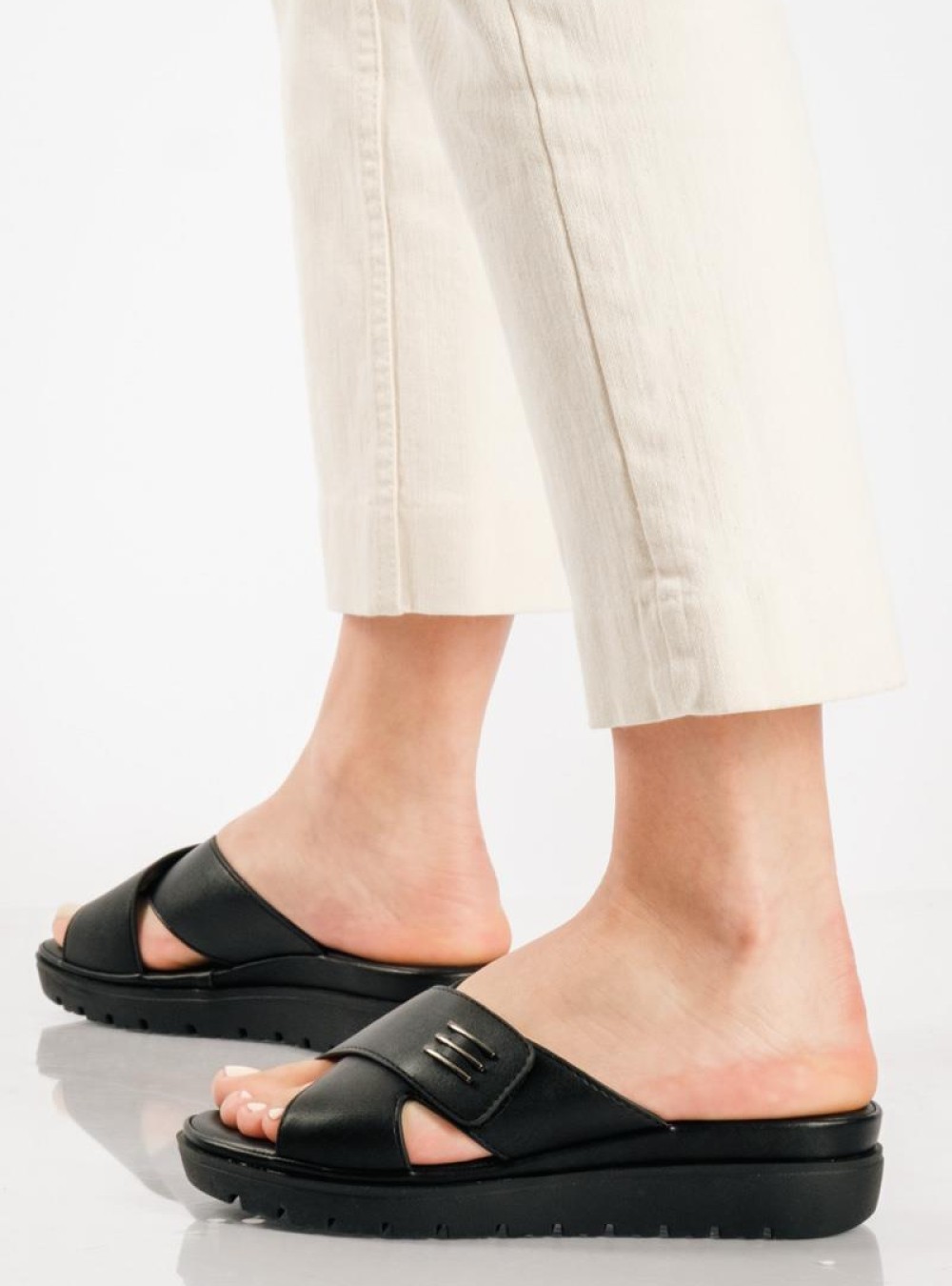 PAREX Δερμάτινη παντόφλα με χιαστί φάσα με velcro ΜΑΥΡΟ PAREX Δερμάτινη παντόφλα με χιαστί φάσα με velcro ΜΑΥΡΟ