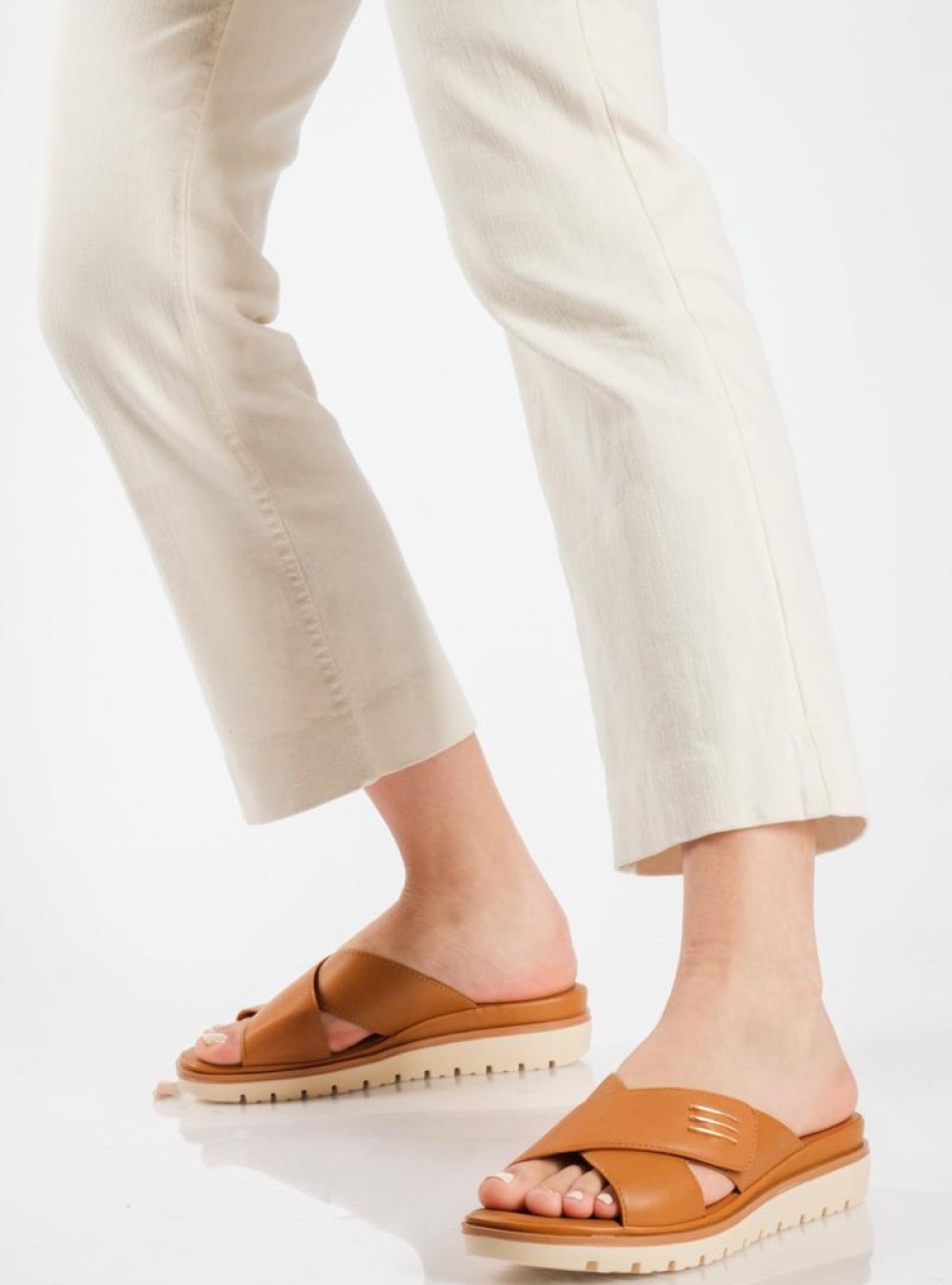 PAREX Δερμάτινη παντόφλα με χιαστί φάσα με velcro ΤΑΜΠΑ PAREX Δερμάτινη παντόφλα με χιαστί φάσα με velcro ΤΑΜΠΑ