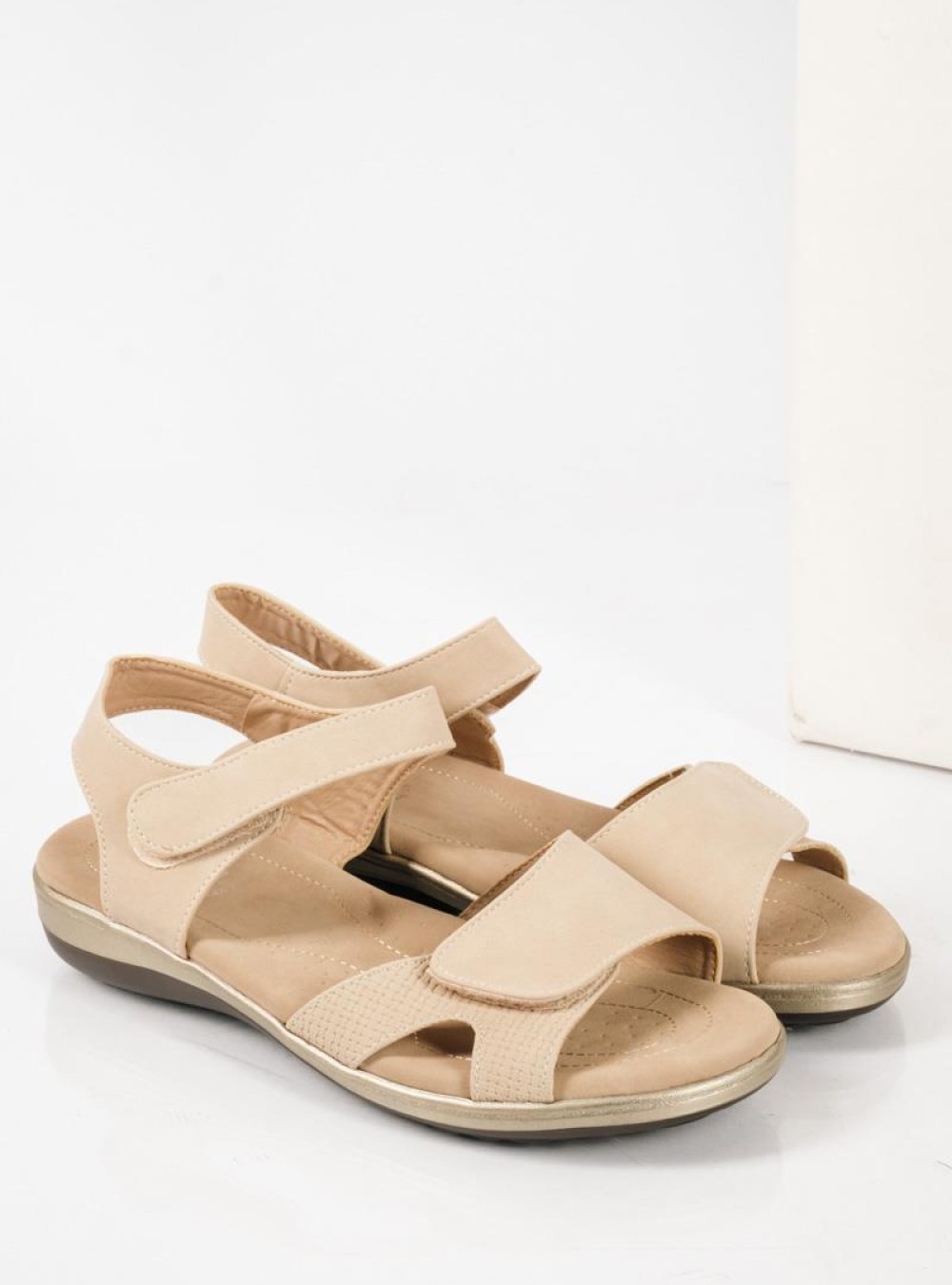 Comfort πέδιλο με ρυθμιζόμενα λουριά ΜΠΕΖ Comfort πέδιλο με ρυθμιζόμενα λουριά ΜΠΕΖ