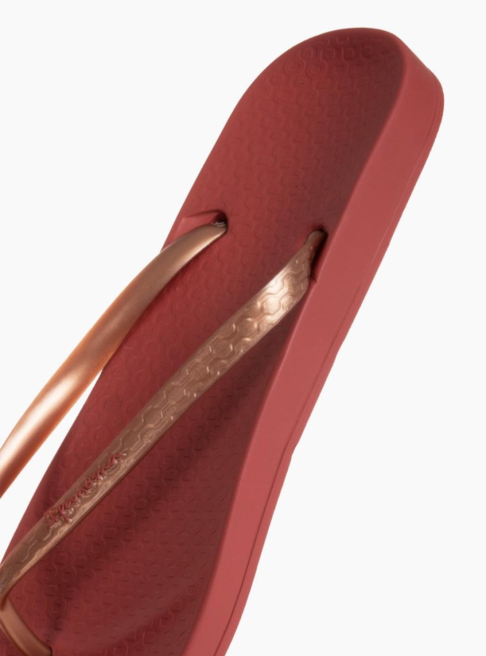 Ipanema Γυναικεία σαγιονάρα με δίχαλο ΜΠΡΟΝΖΕ Ipanema Γυναικεία σαγιονάρα με δίχαλο ΜΠΡΟΝΖΕ