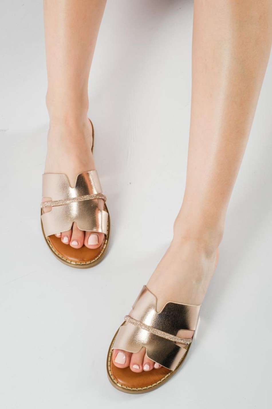 Flat σανδάλια με φάσα ΜΠΡΟΝΖΕ Flat σανδάλια με φάσα ΜΠΡΟΝΖΕ