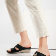 Comfort παντόφλα με πλατφόρμα ΜΑΥΡΟ Comfort παντόφλα με πλατφόρμα ΜΑΥΡΟ