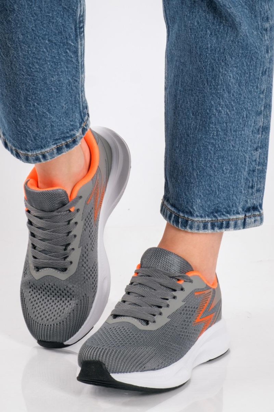 Γυναικεία υφασμάτινα running sneaker ΓΚΡΙ Γυναικεία υφασμάτινα running sneaker ΓΚΡΙ