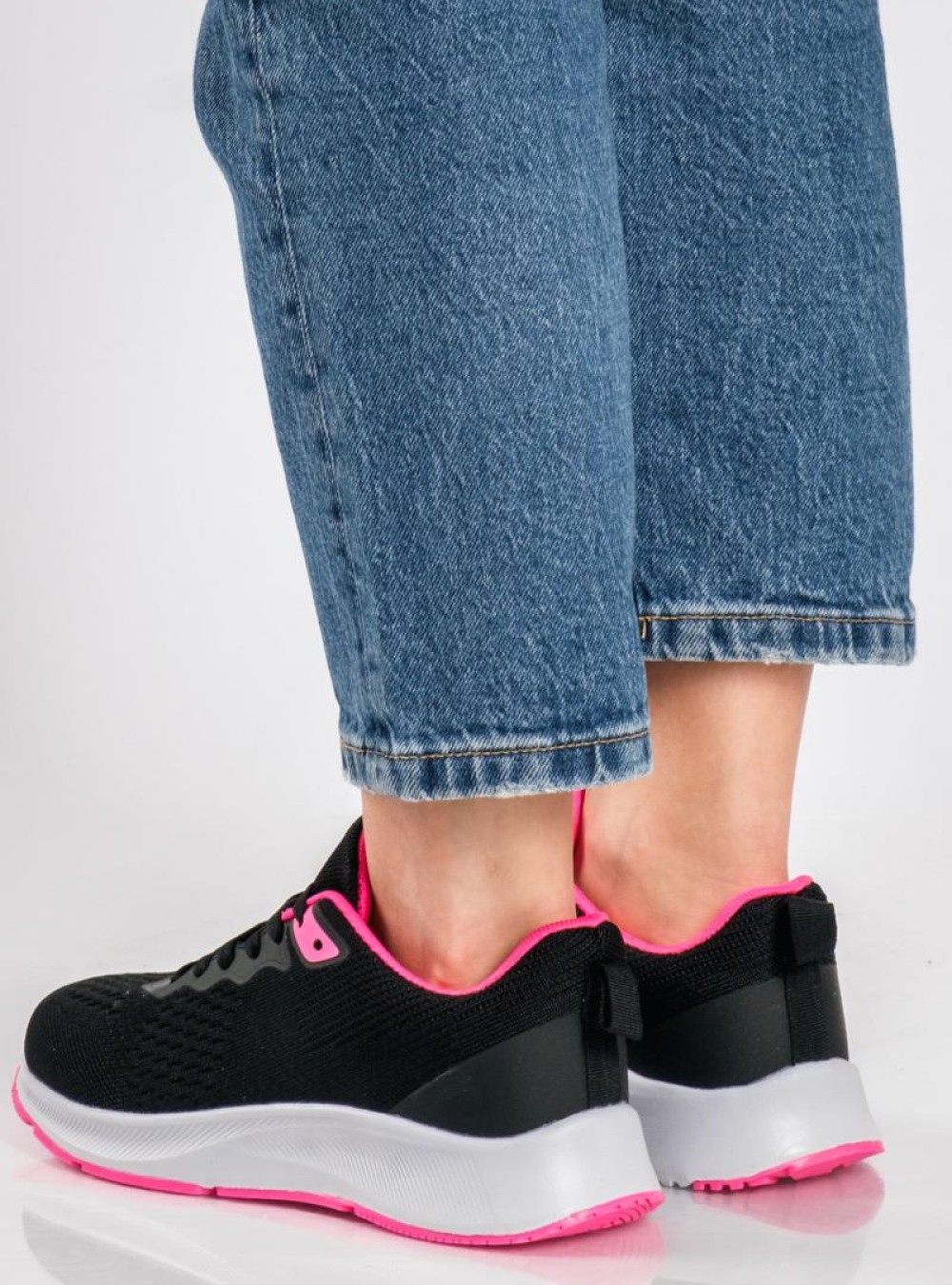 Γυναικεία υφασμάτινα running sneaker ΜΑΥΡΟ Γυναικεία υφασμάτινα running sneaker ΜΑΥΡΟ