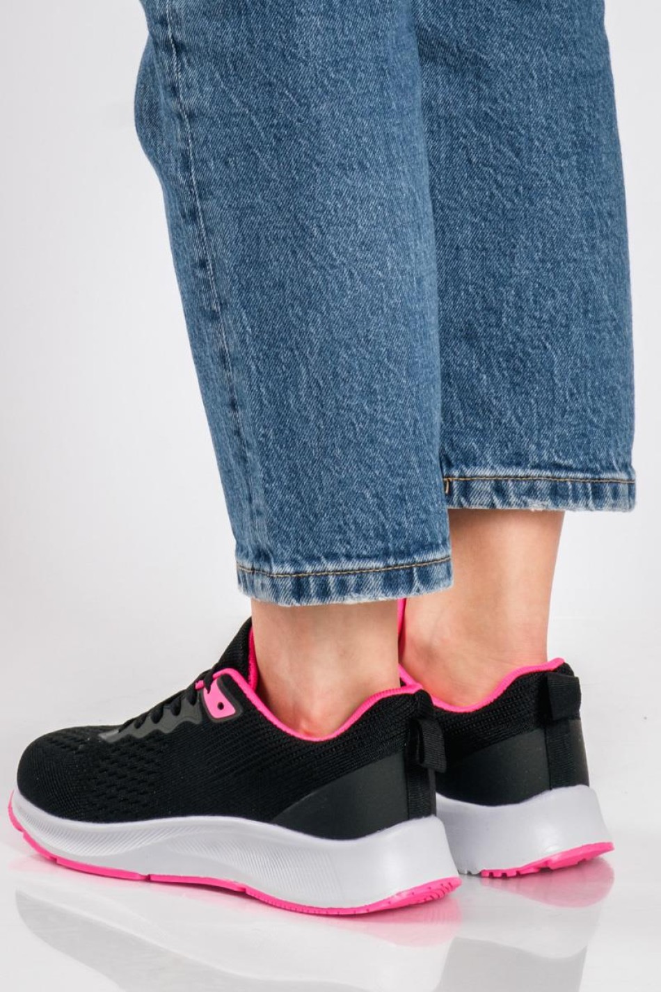 Γυναικεία υφασμάτινα running sneaker ΜΑΥΡΟ Γυναικεία υφασμάτινα running sneaker ΜΑΥΡΟ