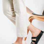 Flatforms με ιδιαίτερη φάσα με τριπλά λουράκια ΜΑΥΡΟ Flatforms με ιδιαίτερη φάσα με τριπλά λουράκια ΜΑΥΡΟ