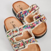 Fussbett flatforms με πολύχρωμες πέτρες ΑΣΠΡΟ Fussbett flatforms με πολύχρωμες πέτρες ΑΣΠΡΟ