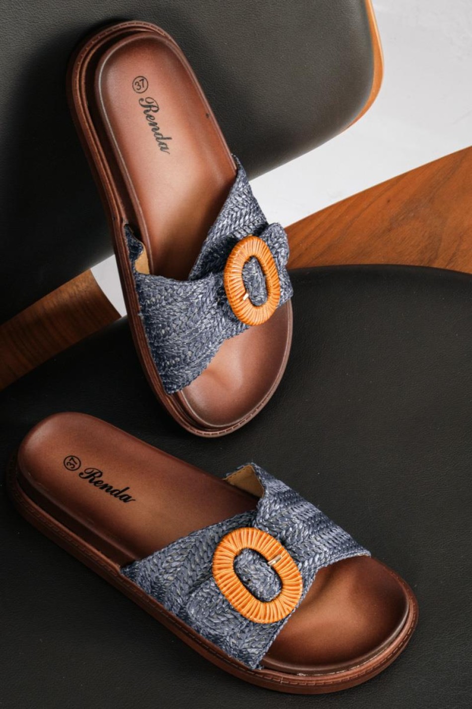 Flatforms με ψάθινη φάσα και αγκράφα ΜΠΛΕ