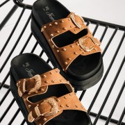 Suede flatforms με φάσα με τρουκς ΚΑΦΕ