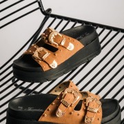Suede flatforms με φάσα με τρουκς ΚΑΦΕ