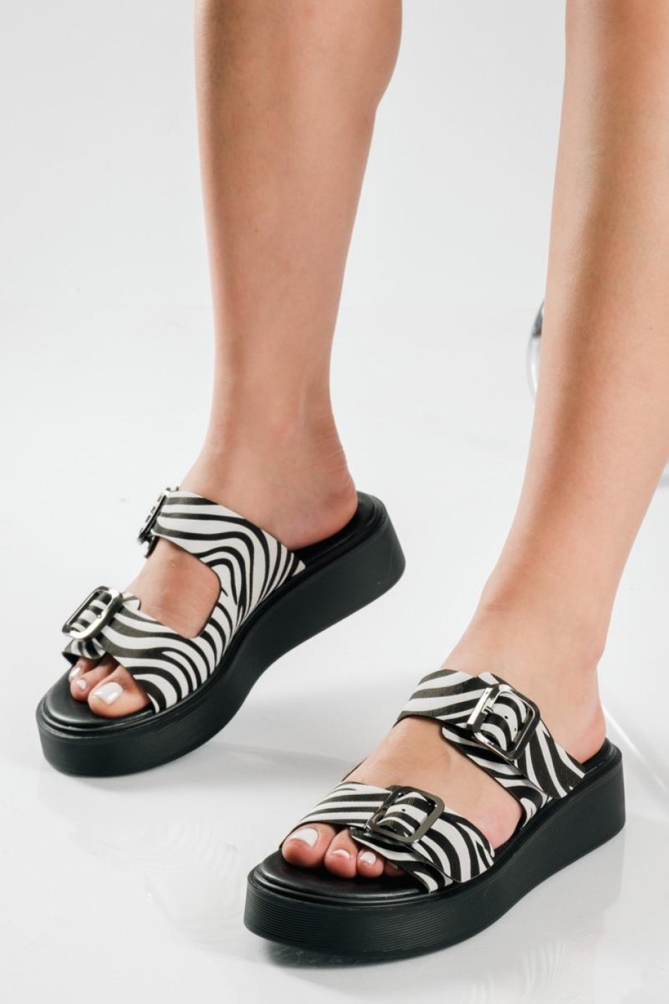 Flatforms με δύο φάσες και τετράγωνο τοκά ZEBRA Flatforms με δύο φάσες και τετράγωνο τοκά ZEBRA