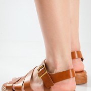 Flatforms με φαρδιά λουράκια ΤΑΜΠΑ Flatforms με φαρδιά λουράκια ΤΑΜΠΑ
