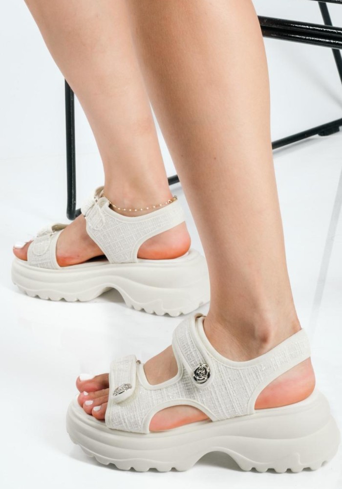 Flatforms με sporty σόλα και κούμπωμα velcro ΜΠΕΖ