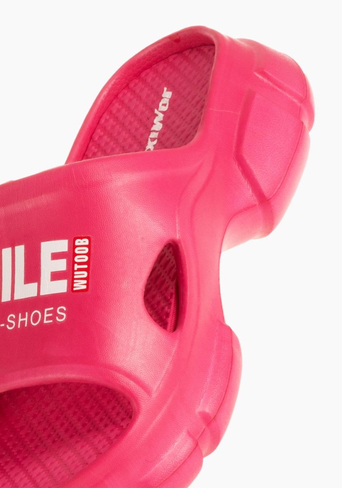 Γυναικείες σαγιονάρες με tracksole και τύπωμα ΦΟΥΞΙΑ