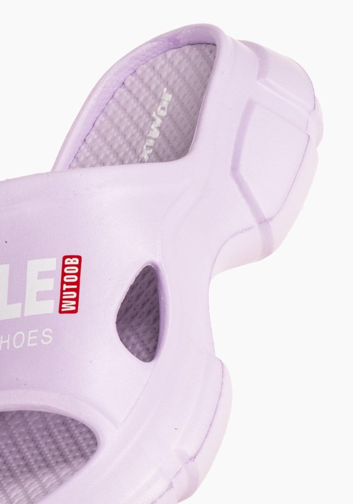 Γυναικείες σαγιονάρες με tracksole και τύπωμα ΜΩΒ