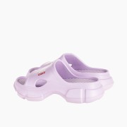 Γυναικείες σαγιονάρες με tracksole και τύπωμα ΜΩΒ Γυναικείες σαγιονάρες με tracksole και τύπωμα ΜΩΒ