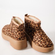Γυναικεία μποτάκια leopar με εσωτερική γούνα LEOPAR