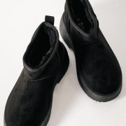 Γυναικεία μποτάκια suede με γούνα και chunky σόλα ΜΑΥΡΟ