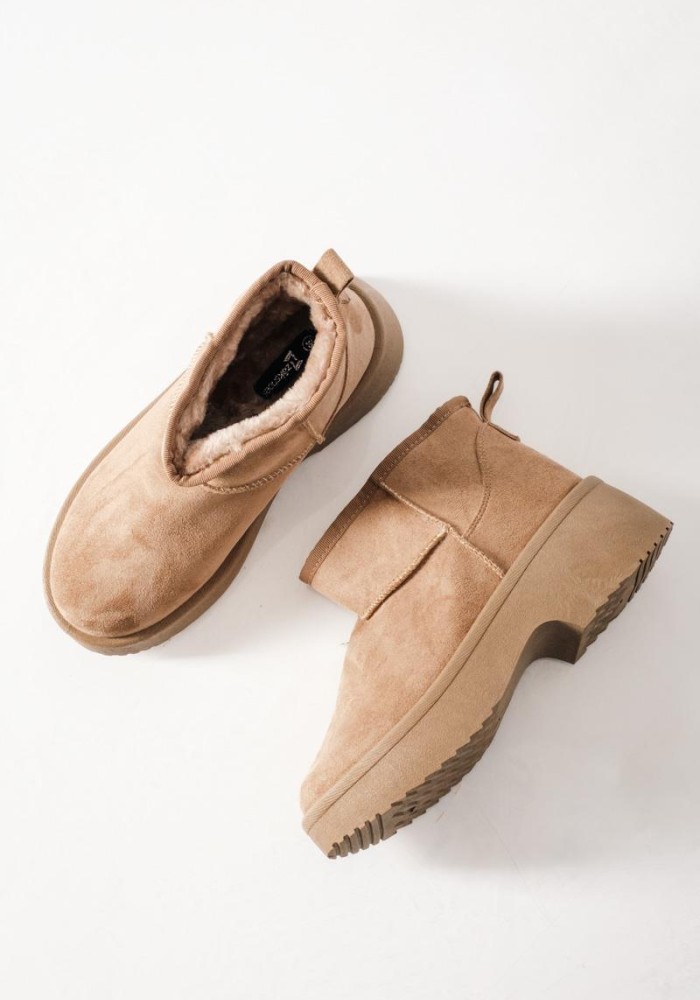 Γυναικεία μποτάκια suede με γούνα και chunky σόλα ΜΠΕΖ