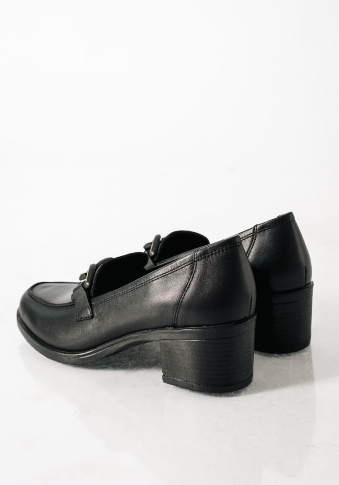 RAGAZZA Δερμάτινο loafer με διακριτική αλυσίδα ΜΑΥΡΟ