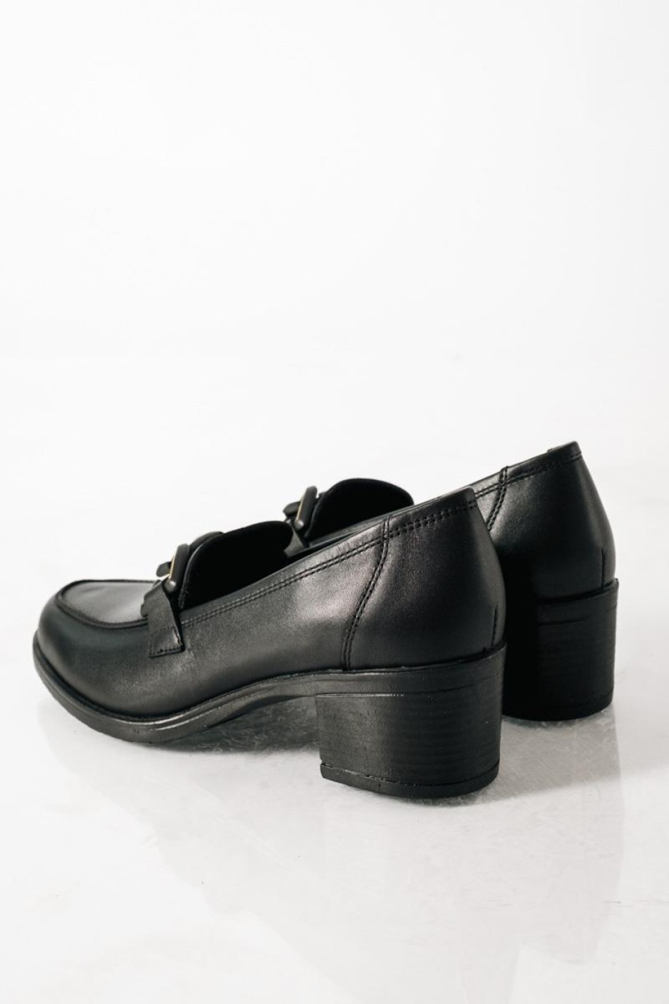 RAGAZZA Δερμάτινο loafer με διακριτική αλυσίδα ΜΑΥΡΟ