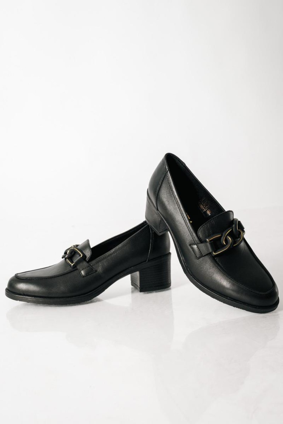 RAGAZZA Δερμάτινο loafer με διακριτική αλυσίδα ΜΑΥΡΟ