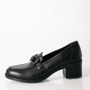 RAGAZZA Δερμάτινο loafer με διακριτική αλυσίδα ΜΑΥΡΟ