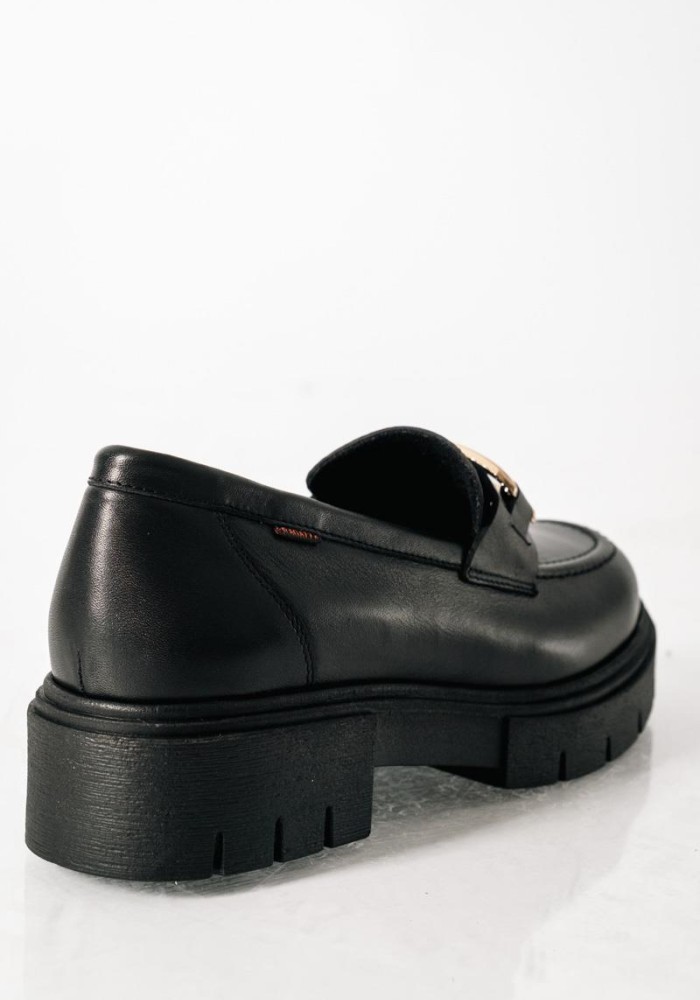 Ragazza δερμάτινα loafers με ιδιαίτερη αλυσίδα ΜΑΥΡΟ