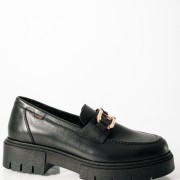 Ragazza δερμάτινα loafers με ιδιαίτερη αλυσίδα ΜΑΥΡΟ
