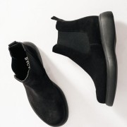 Ragazza suede δερμάτινα μποτάκια με ιδιαίτερη σόλα ΜΑΥΡΟ