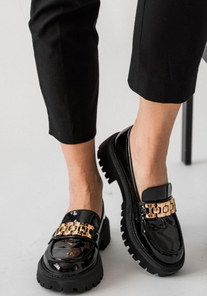 Chunky loafers λουστρίνι με χρυσή αγκράφα 330.XH33-506-LU ΜΑΥΡΟ