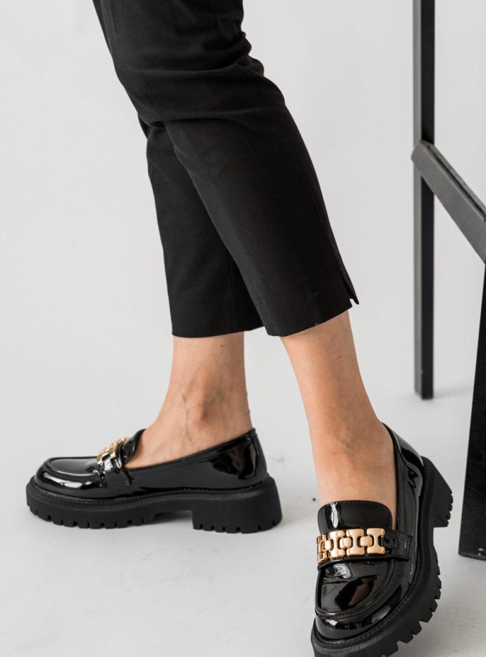 Chunky loafers λουστρίνι με χρυσή αγκράφα 330.XH33-506-LU ΜΑΥΡΟ Chunky loafers λουστρίνι με χρυσή αγκράφα 330.XH33-506-LU ΜΑΥΡΟ