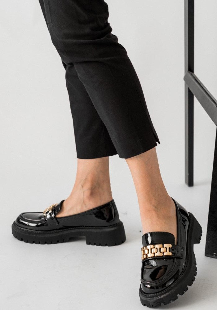 Chunky loafers λουστρίνι με χρυσή αγκράφα 330.XH33-506-LU ΜΑΥΡΟ
