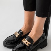 Chunky loafers λουστρίνι με χρυσή αγκράφα 330.XH33-506-LU ΜΑΥΡΟ