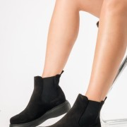 Ragazza suede δερμάτινα μποτάκια με ιδιαίτερη σόλα ΜΑΥΡΟ