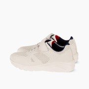 Sneakers για αγόρια με κούμπωμα velcro και ελαστικά κορδόνια ΑΣΠΡΟ/ΜΠΛΕ Sneakers για αγόρια με κούμπωμα velcro και ελαστικά κορδόνια ΑΣΠΡΟ/ΜΠΛΕ