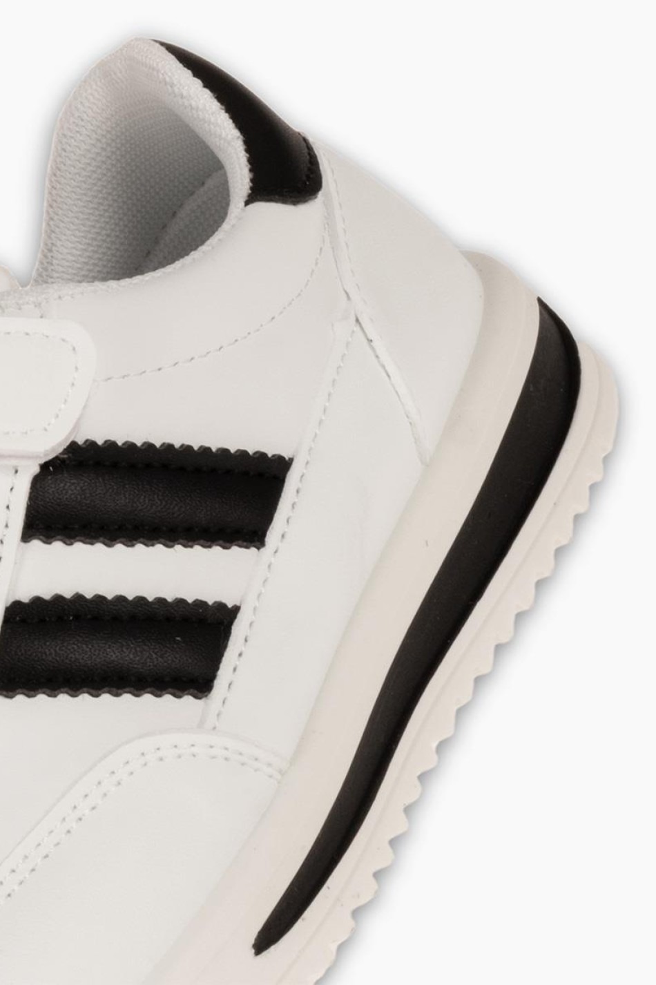 Sneakers για αγόρια με velcro και διπλή ρίγα στο πλάι ΑΣΠΡΟ/ΜΑΥΡΟ Sneakers για αγόρια με velcro και διπλή ρίγα στο πλάι ΑΣΠΡΟ/ΜΑΥΡΟ