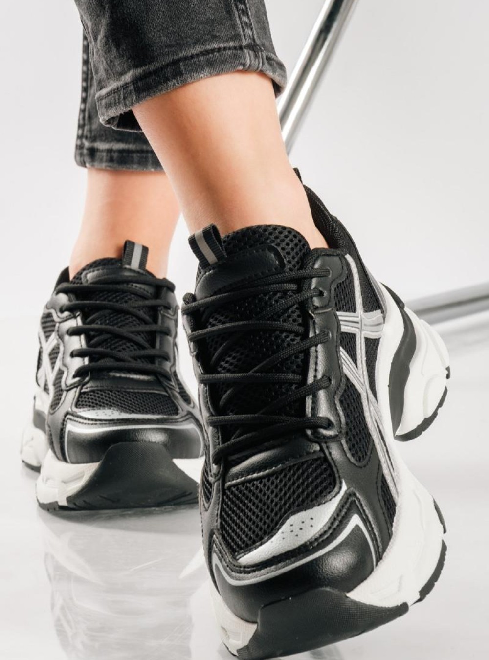 Chunky sneakers σε συνδυασμό χρωμάτων ΜΑΥΡΟ Chunky sneakers σε συνδυασμό χρωμάτων ΜΑΥΡΟ