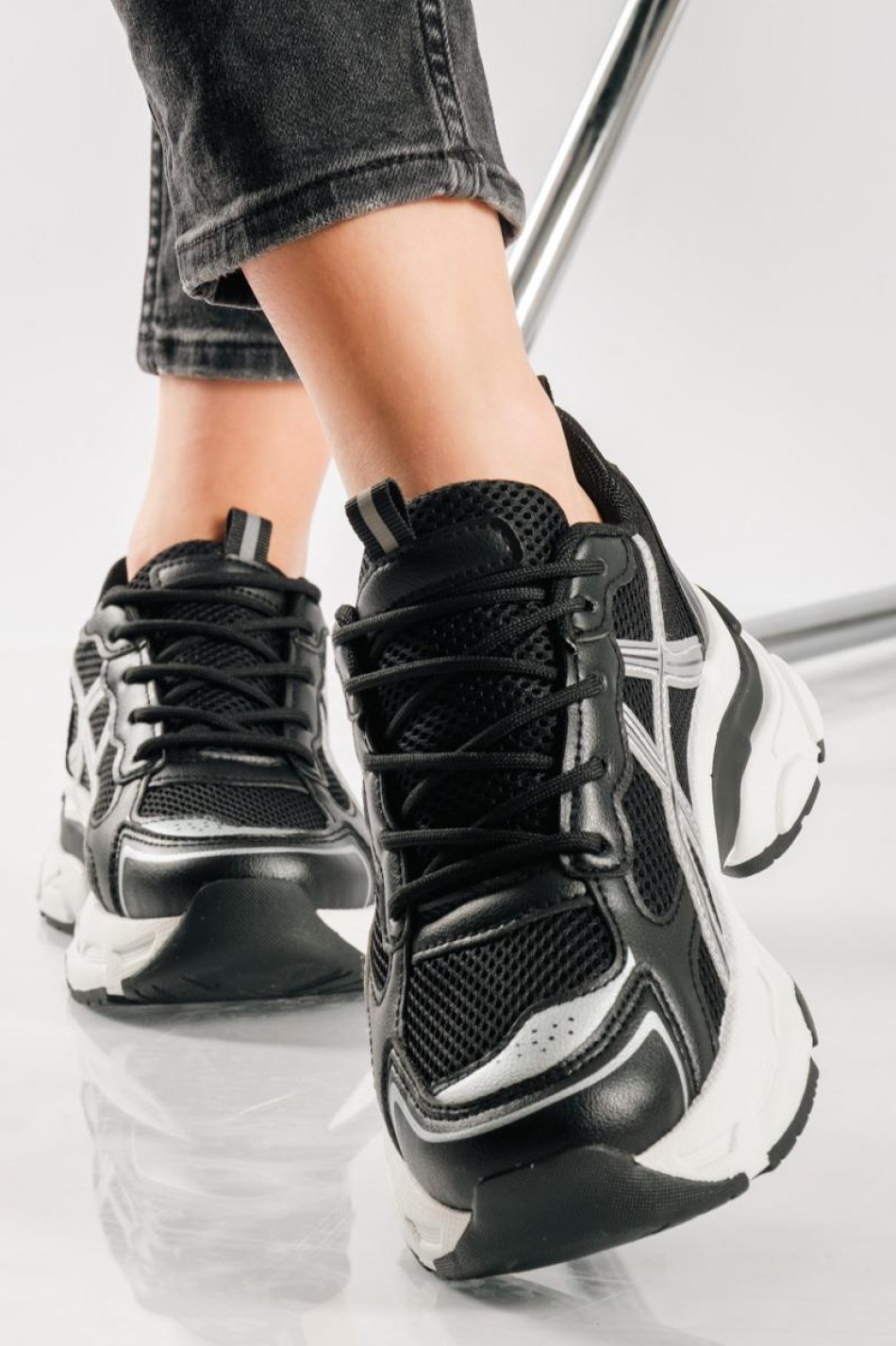 Chunky sneakers σε συνδυασμό χρωμάτων ΜΑΥΡΟ Chunky sneakers σε συνδυασμό χρωμάτων ΜΑΥΡΟ