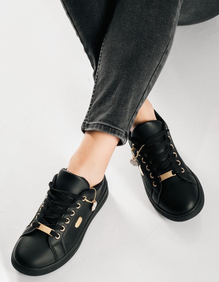 Flat sneakers τύπου tennis με κροκό υφή ΜΑΥΡΟ
