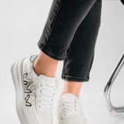 Double-sole sneakers με σχέδιο καρδούλες ΑΣΠΡΟ/ΜΑΥΡΟ Double-sole sneakers με σχέδιο καρδούλες ΑΣΠΡΟ/ΜΑΥΡΟ