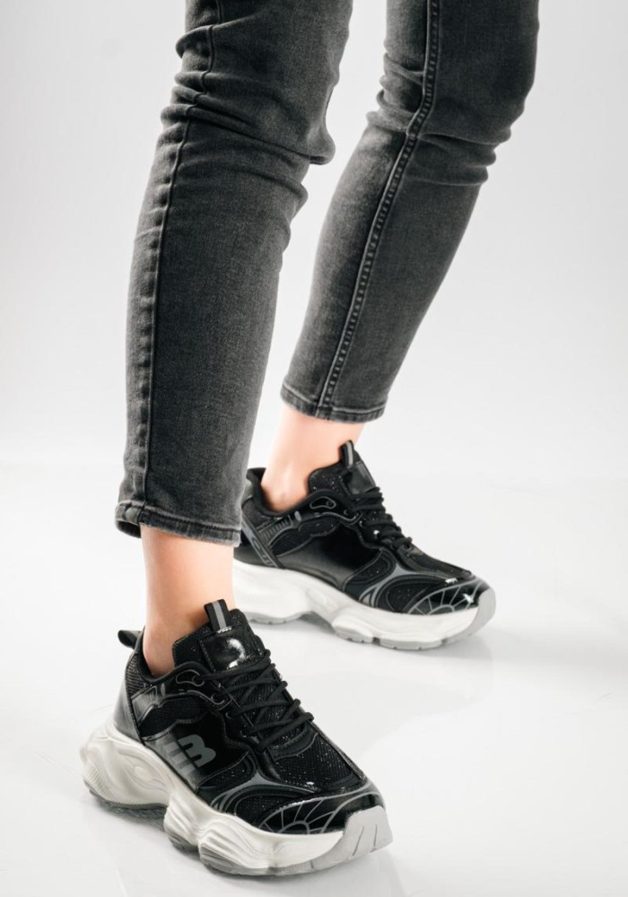 Chunky sneakers με διακριτικές λάμψεις και σχέδια ΜΑΥΡΟ