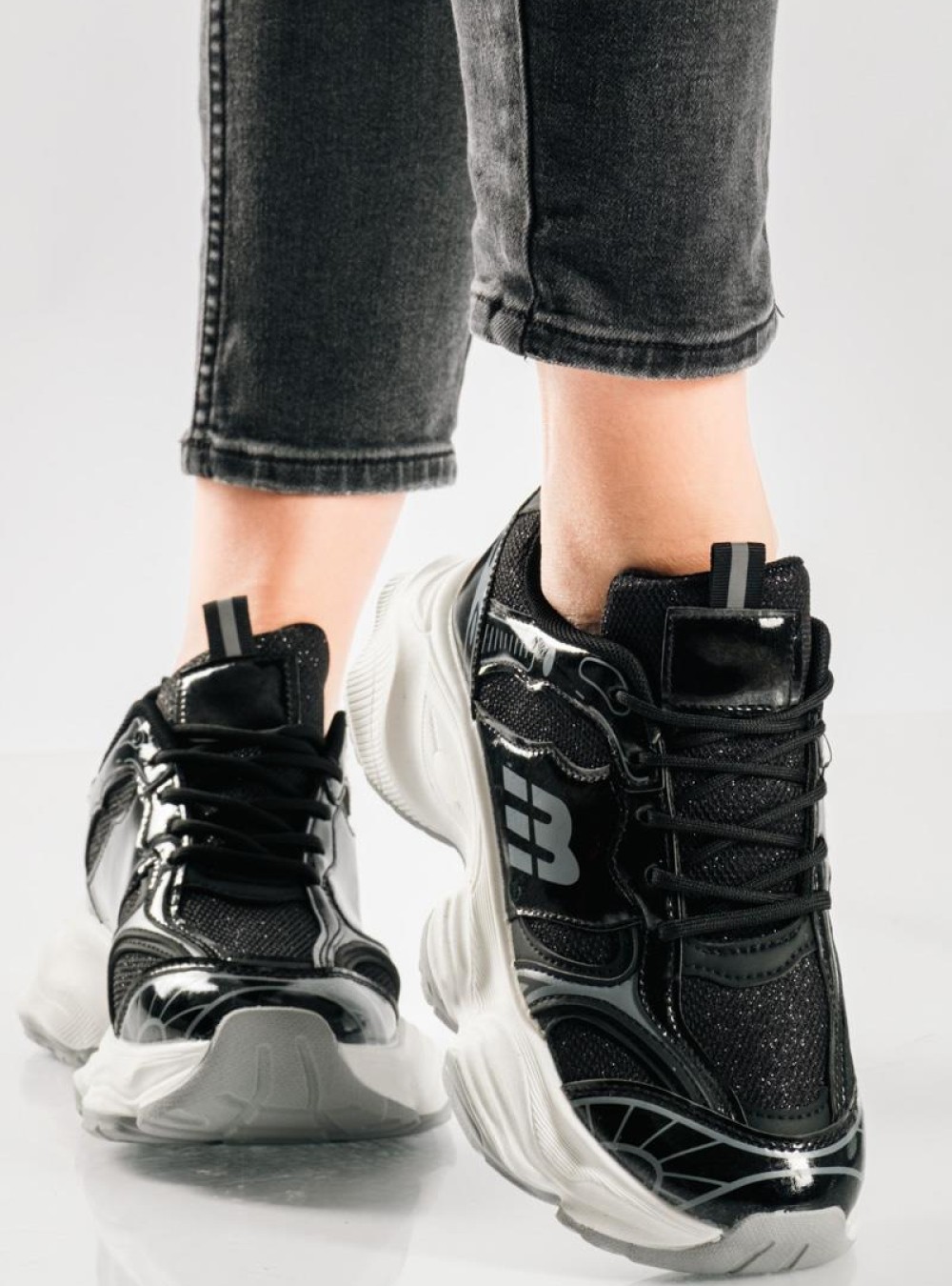 Chunky sneakers με διακριτικές λάμψεις και σχέδια ΜΑΥΡΟ Chunky sneakers με διακριτικές λάμψεις και σχέδια ΜΑΥΡΟ