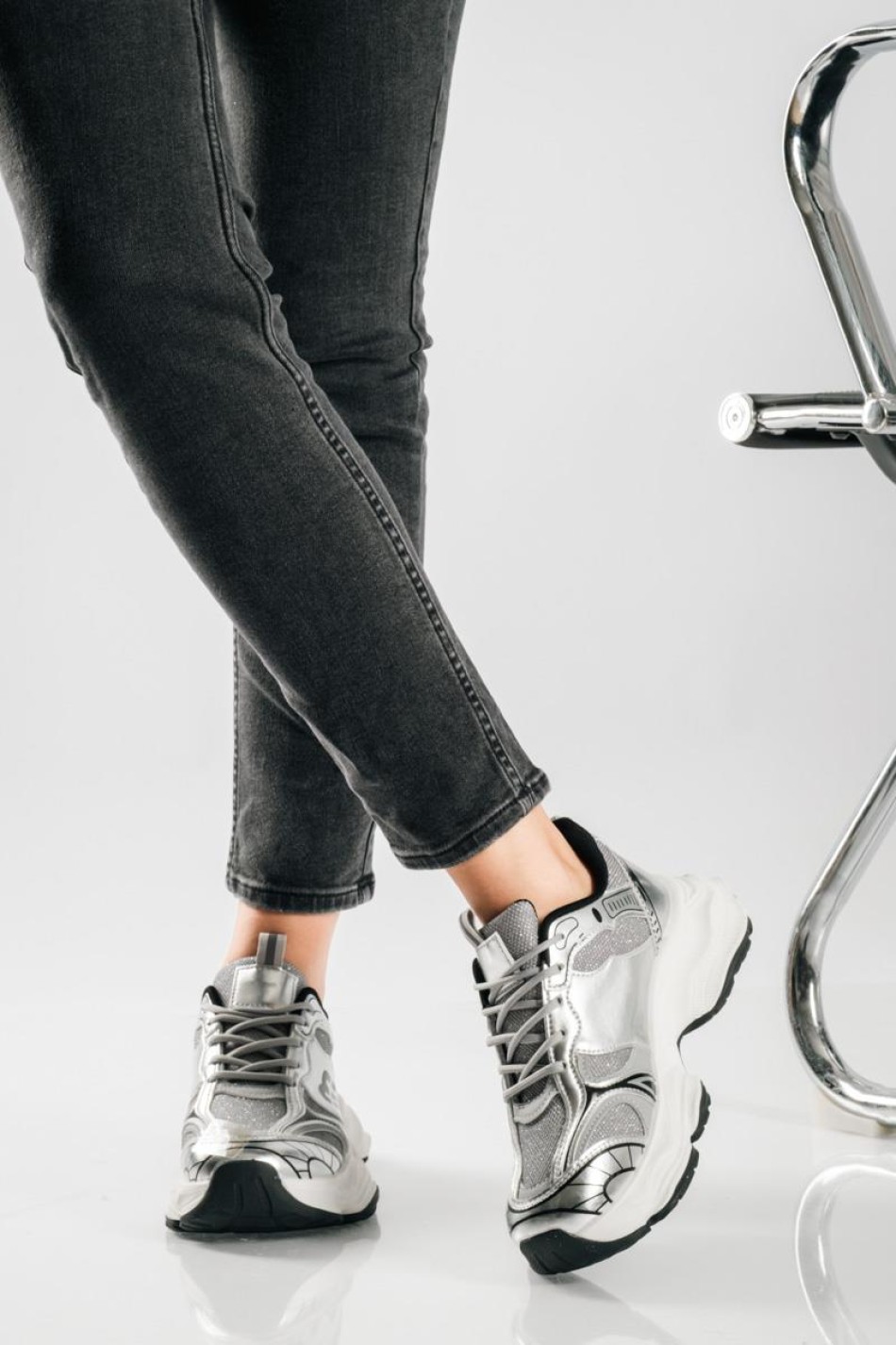 Chunky sneakers με διακριτικές λάμψεις και σχέδια ΓΚΡΙ Chunky sneakers με διακριτικές λάμψεις και σχέδια ΓΚΡΙ