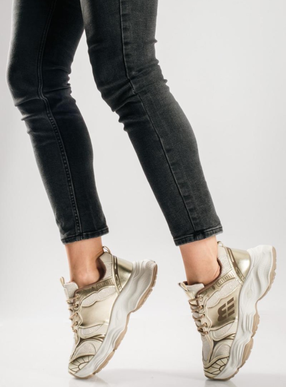 Chunky sneakers με διακριτικές λάμψεις και σχέδια ΧΡΥΣΟ Chunky sneakers με διακριτικές λάμψεις και σχέδια ΧΡΥΣΟ